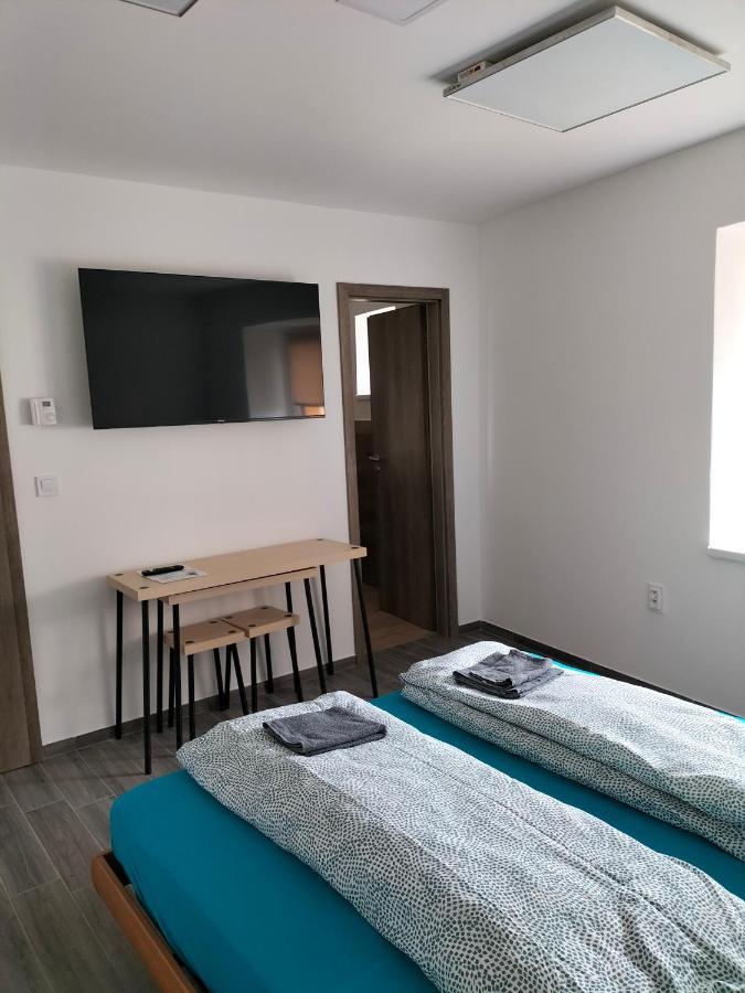 Horizont Otel Bulhary Dış mekan fotoğraf