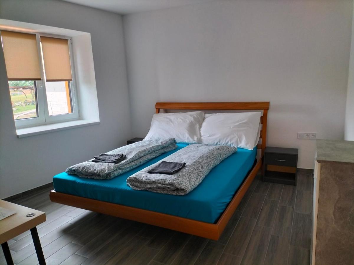 Horizont Otel Bulhary Dış mekan fotoğraf